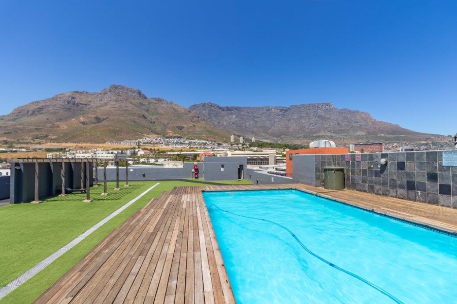 2 Bedroom Property for Sale in Zonnebloem Western Cape